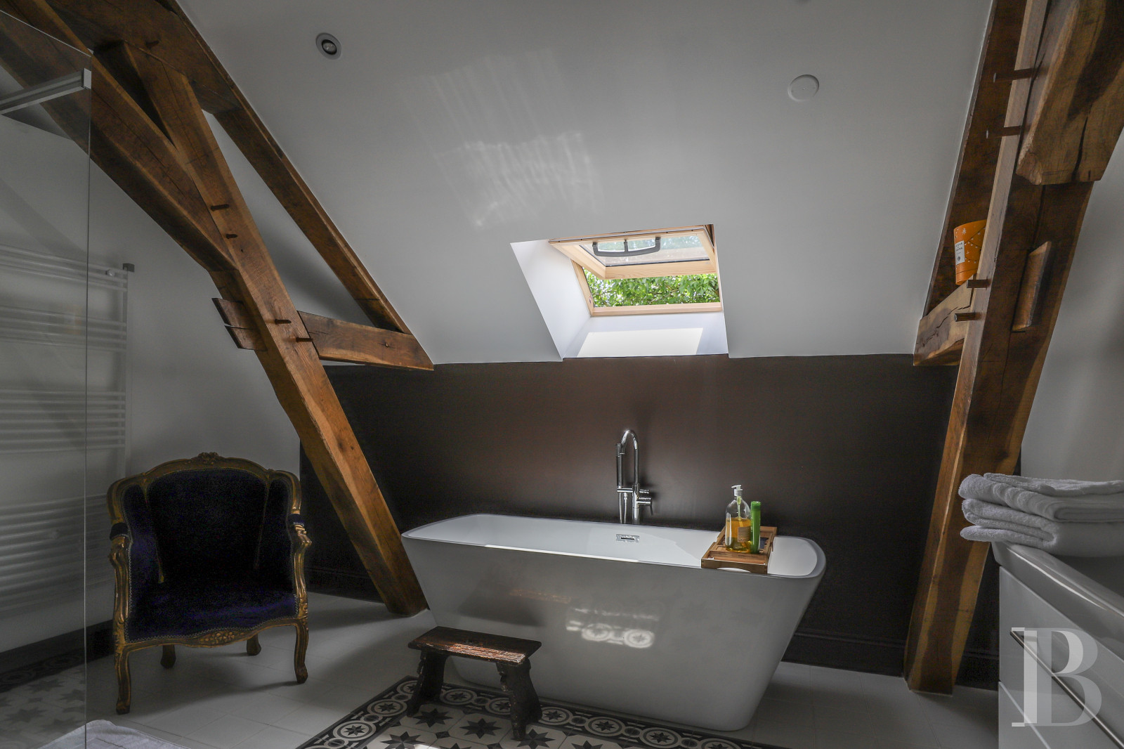 Dans l’Yonne, au sud d’Auxerre, un manoir du 19e siècle à l’orée d’un village - photo  n°29